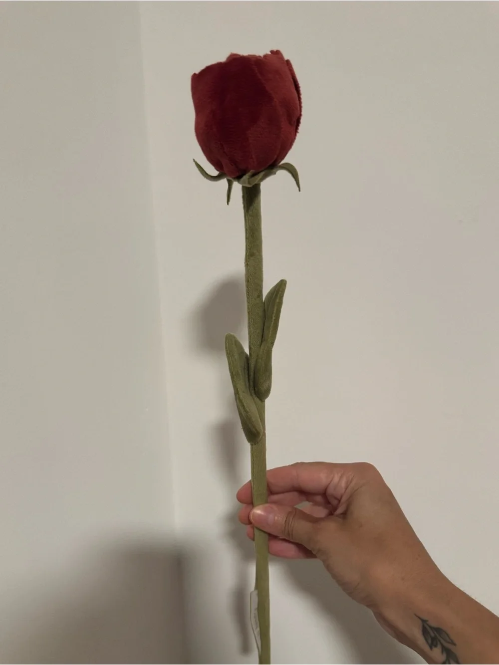 CJ Hendry Flower Market (Rockefeller Center 2025) red plush rose